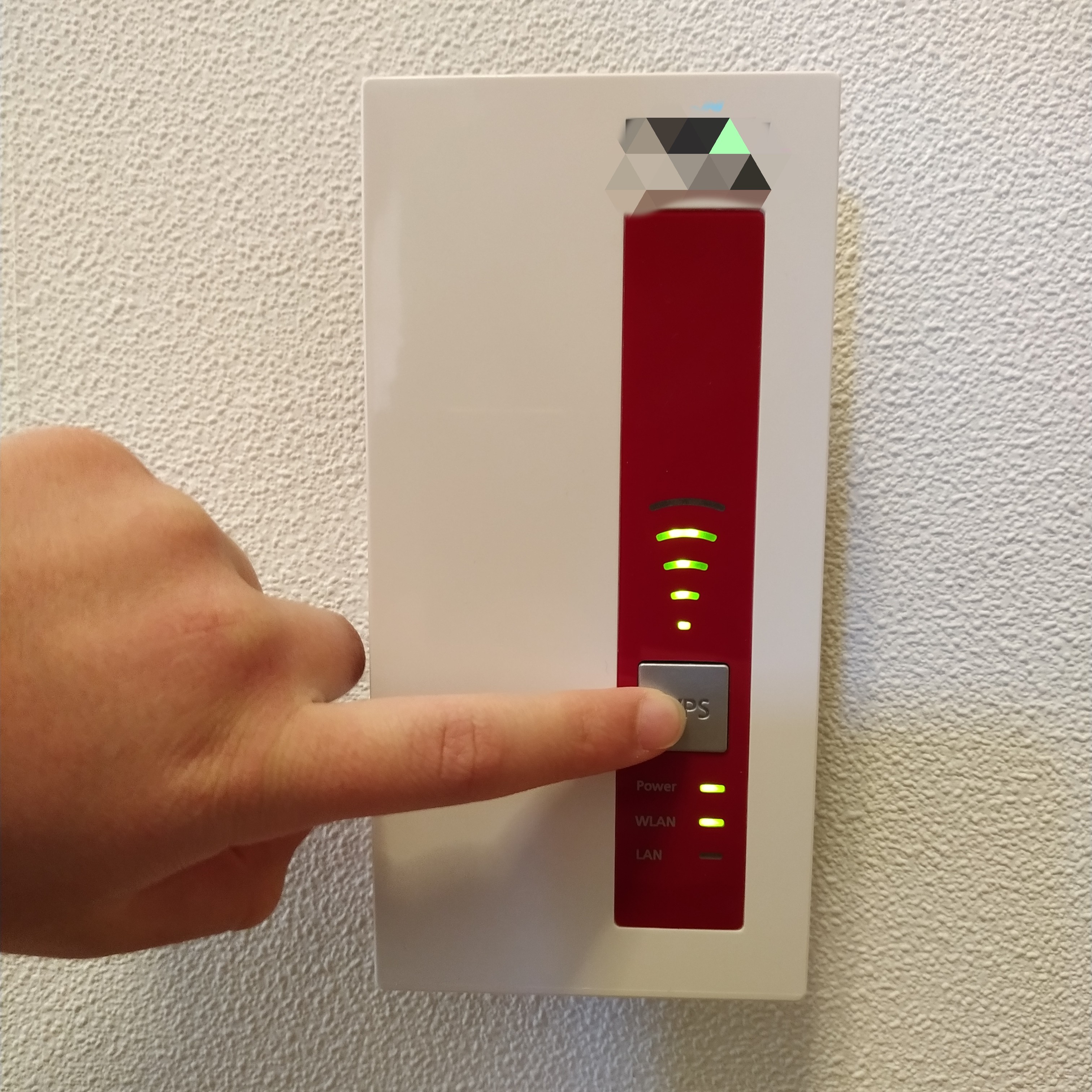 wpsbutton.jpg wpsbutton.jpg